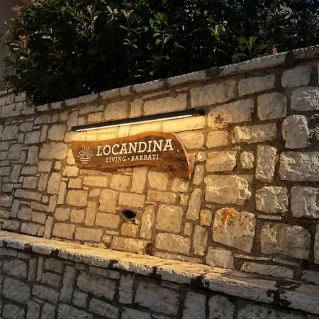 Locandina Living * Mparmpati
