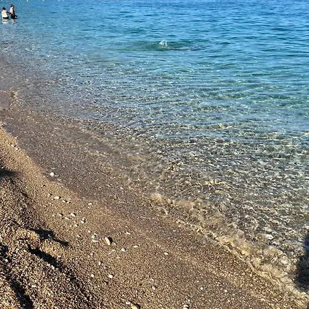 Locandina Living Διαμέρισμα Μπαρμπάτι